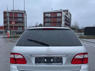 Mercedes-Benz E 320 3.2 165kW