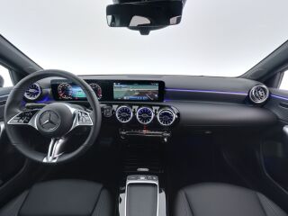 Mercedes-Benz A 180 Progressive R4 100кВ