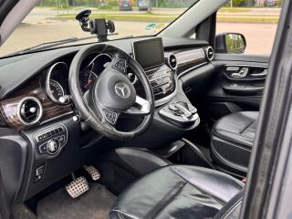 Mercedes-Benz V 220