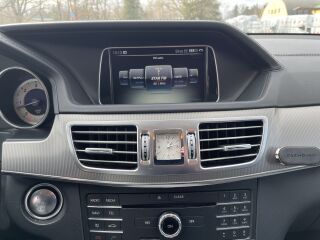 Mercedes-Benz E 350 BLUETEC 4MATIC 3.0 V6 190kW