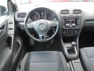Volkswagen Golf Style 1.6 TDI 77кВ