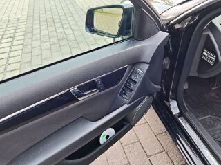 Mercedes-Benz C 220 2.1 125kW