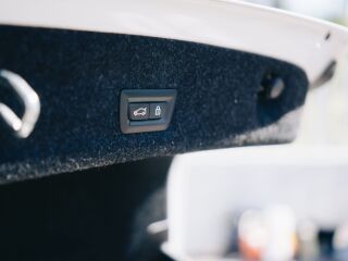 BMW 330 2.0 215kW