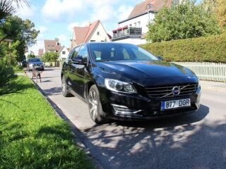 Volvo V60 Plug-in hybrid D6 2.4 PLUG IN HYBRID 158kW