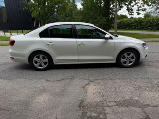 Volkswagen Jetta TSI 1.4 R4  90kW