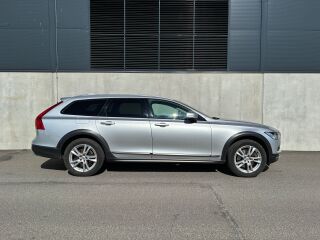 Volvo V90 Cross Country 2.0 140kW