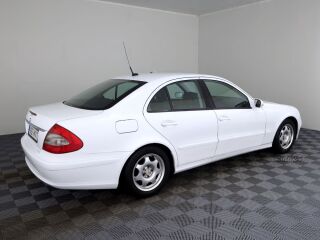 Mercedes-Benz E 200 Elegance Facelift ATM 1.8 120kW