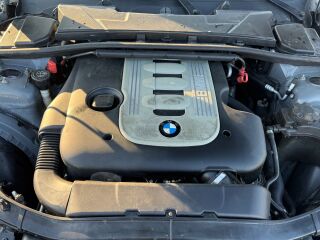 BMW 325 3.0 r6 145kW