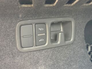 Audi Q8 50TDI Quattro S-Line Facelift 3.0 TDI 210кВ