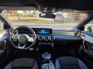 Mercedes-Benz CLA 180 AMG-LINE 1.3 100kW