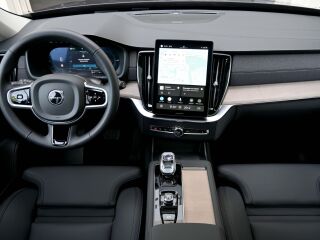 Volvo XC90 AWD H&K DARK 7 XENIUM INTELLI SAFE FACELIFT 2.0 T8 Long Range Plug-in 335kW