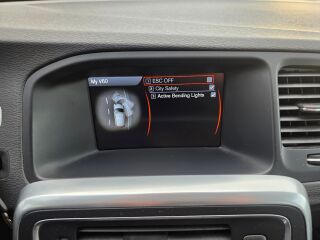 Volvo V60 R-DESIGN 2.0 R5 D3 120kW