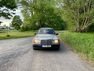 Mercedes-Benz E 200 2.0 87kW