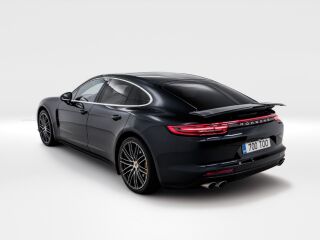 Porsche Panamera Turbo 4.0 V8 404кВ