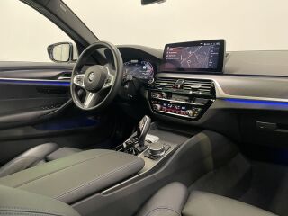 BMW 530 D xDRIVE Touring M-Sportpakett 3.0 210kW