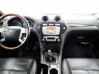 Ford Mondeo Ghia Luxury 2.0 TDCi 103kW
