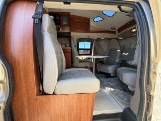 Chevrolet Express 2500 Roadtrek 170 Versatile Camper Van 4.8 V8