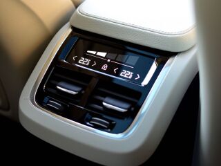 Volvo XC90 INSCRIPTION EXPRESSION H&K INTELLI SAFE PRO 2.0 T8 288kW