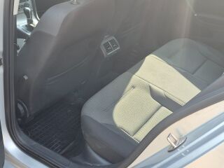 Volkswagen Golf 1.6 77kW