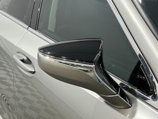 Lexus ES 300h 2.5 131kW
