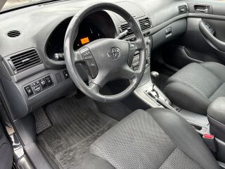 Toyota Avensis 1.8 95кВ