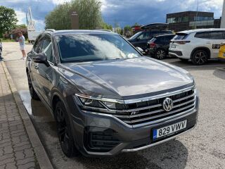 Volkswagen Touareg R-line 3.0 V6 TDI 210kW
