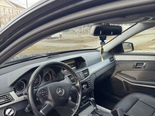 Mercedes-Benz E 220 2.1 125kW