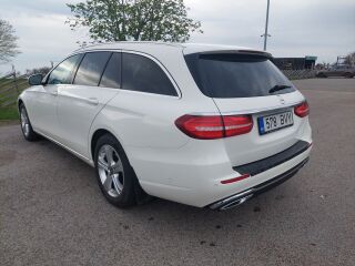 Mercedes-Benz E 220 2.0 143kW