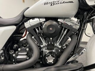 Harley-Davidson Road Glide V2