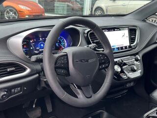 Chrysler Pacifica Hybrid S Appearance Package 3.6 V6 Pentastar