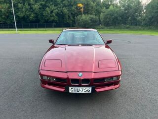 BMW 850 5.0 V12 220кВ
