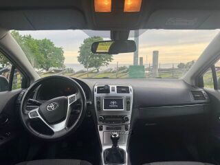 Toyota Avensis Sol Package 2.0 D-4D 91kW