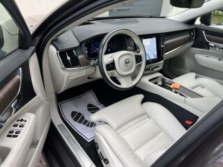 Volvo V90 Cross Country Intelli Safe Pro Luxury AWD MY22 2.0 B5 KERS MILD Kerghübriid 183kW