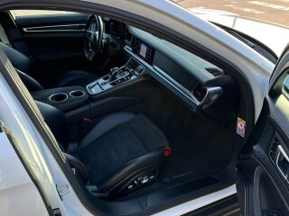 Porsche Panamera GTS 4.0 338кВ