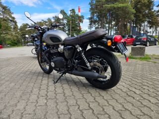 Triumph Bonneville T120 Black 59kW