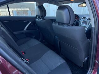 Toyota Avensis Linea Sol 1.8 108kW