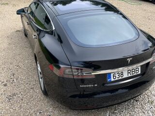 Tesla Model S 368kW