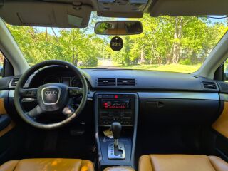 Audi A4 Exclusive 2.0 103kW