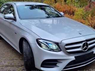 Mercedes-Benz E 300 AMG de 2.0 233kW