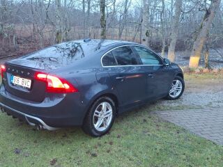 Volvo S60 R-design 2.4 TD 158kW