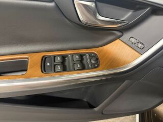 Volvo V60 Cross Country Summum 2.0 110kW