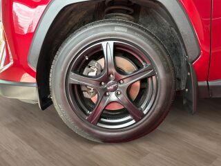 Toyota RAV4 Luxury 2.0 Petrol 129кВ