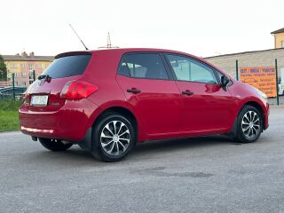 Toyota Auris 1.6 R4 91кВ