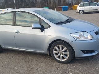 Toyota Auris 2.0 TDI 93кВ