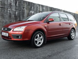 Ford Focus Ghia 2.0 107кВ