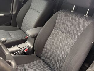 Toyota Corolla 1.6 97kW