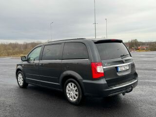 Lancia Voyager 2.8 120kW