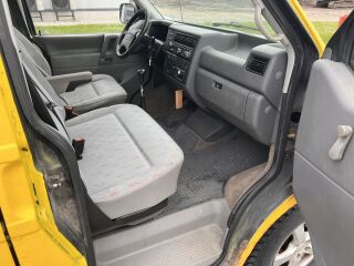 Volkswagen Caravelle 2.5 75kW