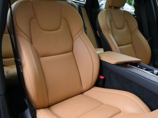 Volvo XC60 AWD LUXURY DARK PLUS INTELLI 2.0 T6 Plug-in LONG RANGE 293кВ