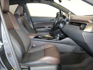 Toyota C-HR Luxury Plus 1.2 85кВ